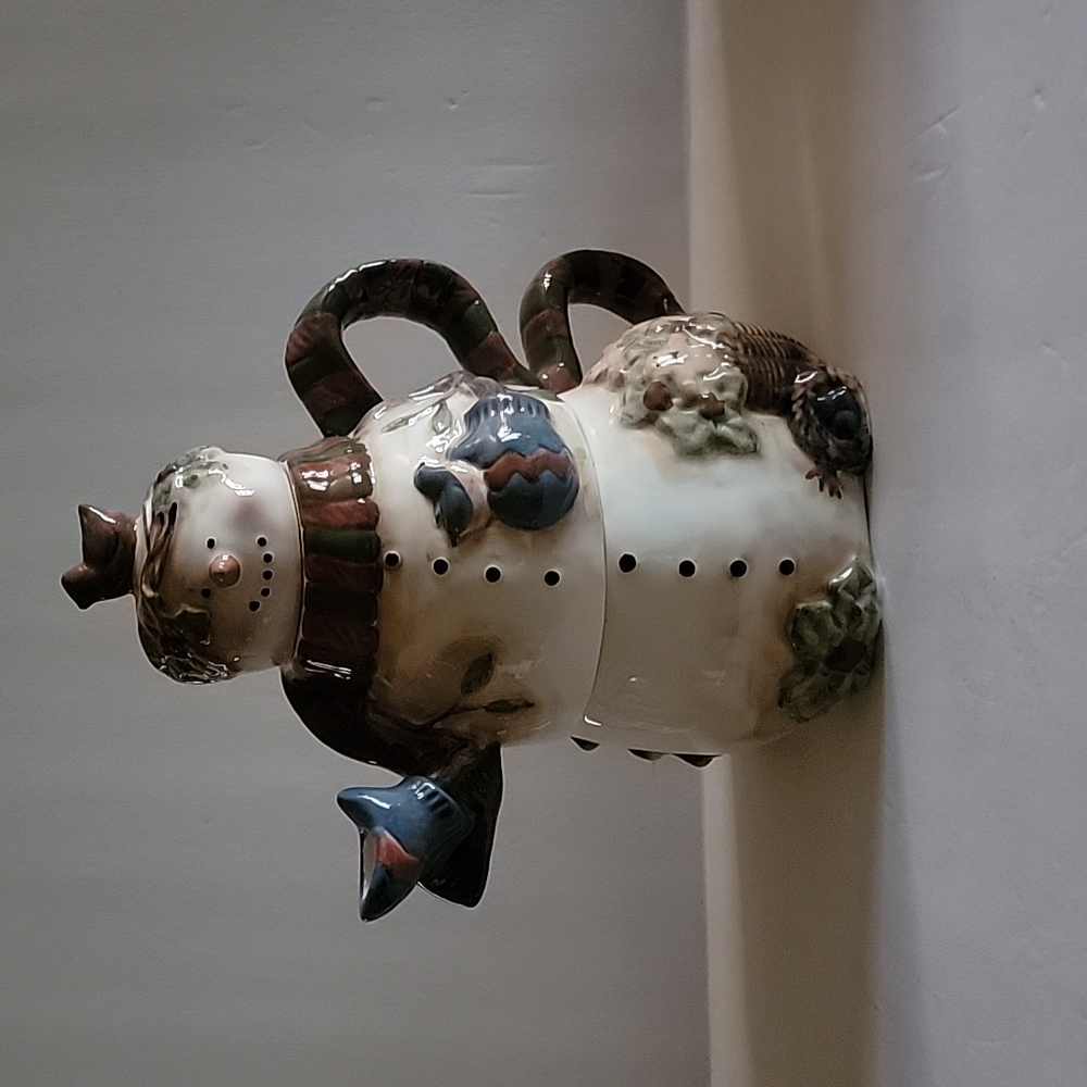 Country Snowman Collection by Susan Winget Tea Pot and Cup Set